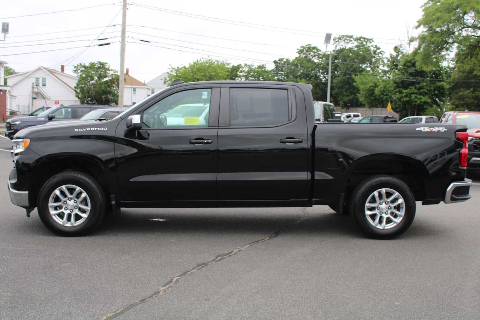 Certified 2023 Chevrolet Silverado 1500 LT AWD/4WD image 4