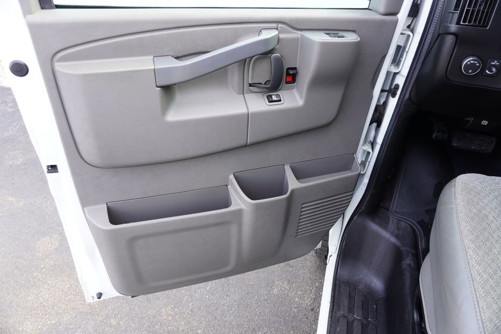 Used 2019 Chevrolet Express 3500 LT w/ LT Preferred Equipment Group image 9