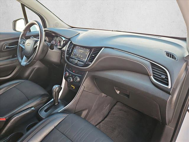 Used 2020 Chevrolet Trax LT w/ LT Convenience Package FWD image 21
