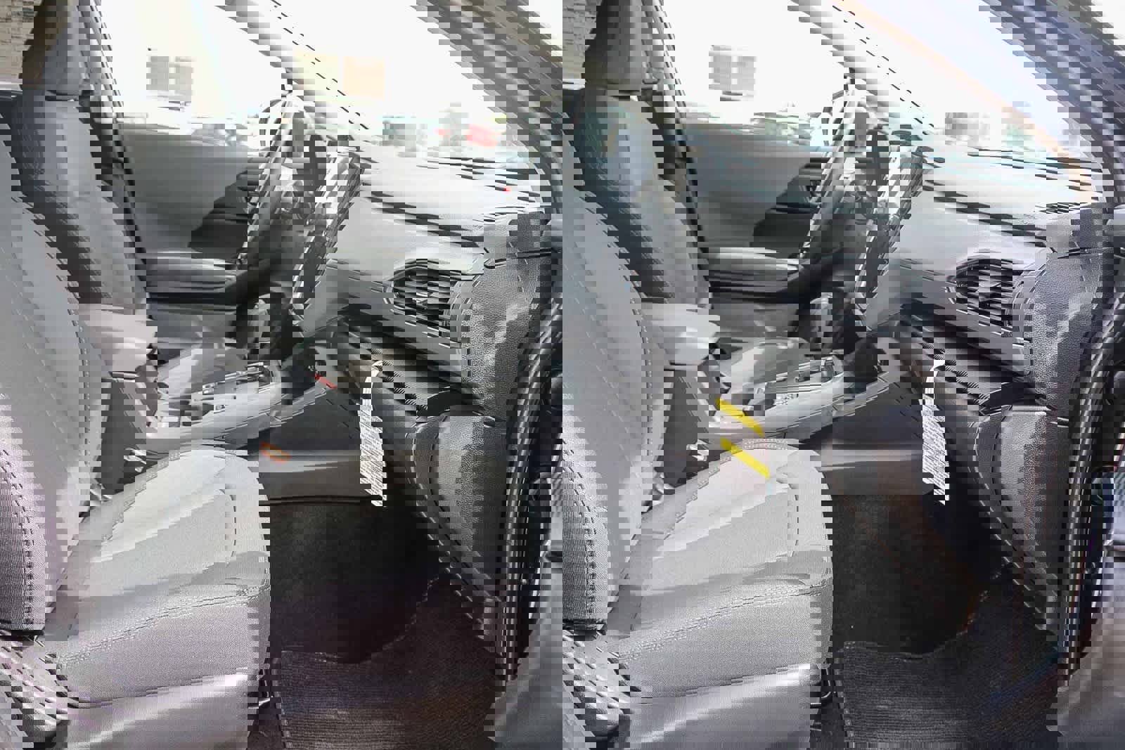 Used 2025 Subaru Crosstrek 2.0i Premium image 16