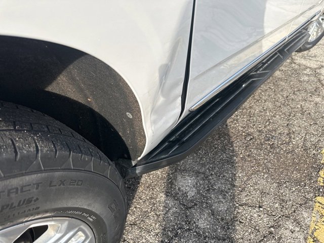 Used 2021 GMC Yukon XL SLT w/ SLT Premium Package image 6