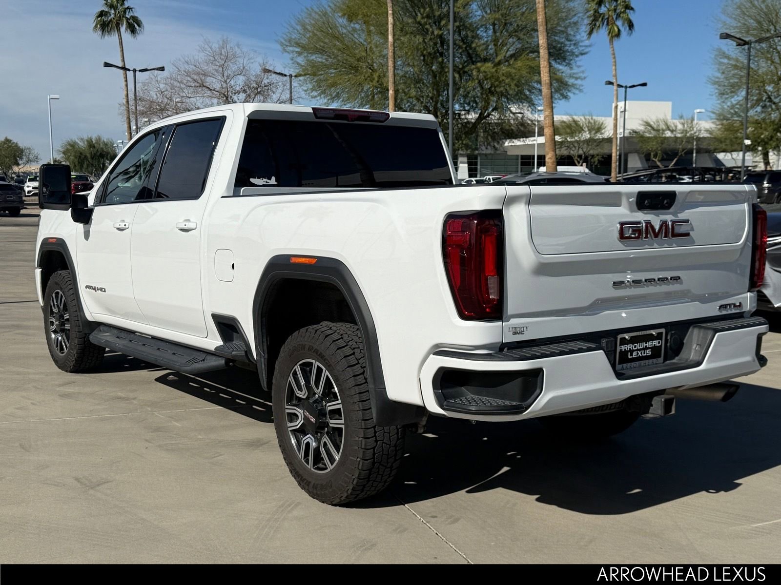 Used 2023 GMC Sierra 2500 AT4 w/ Gooseneck/5TH Wheel Package image 4