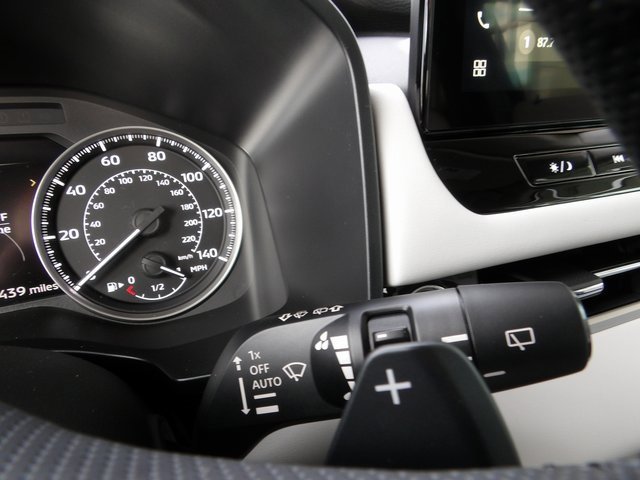 New 2025 Mitsubishi Outlander SE image 36