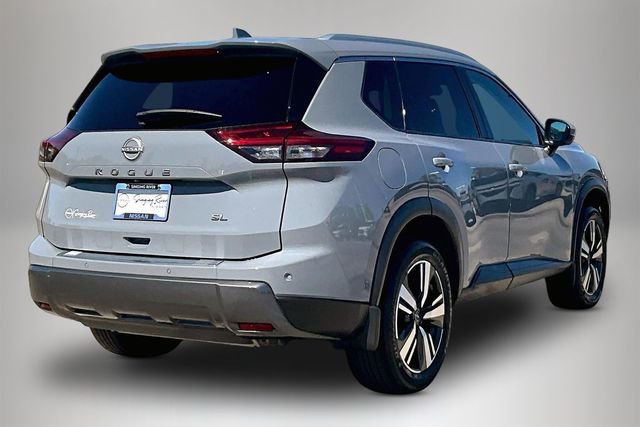 Certified 2025 Nissan Rogue SL image 5