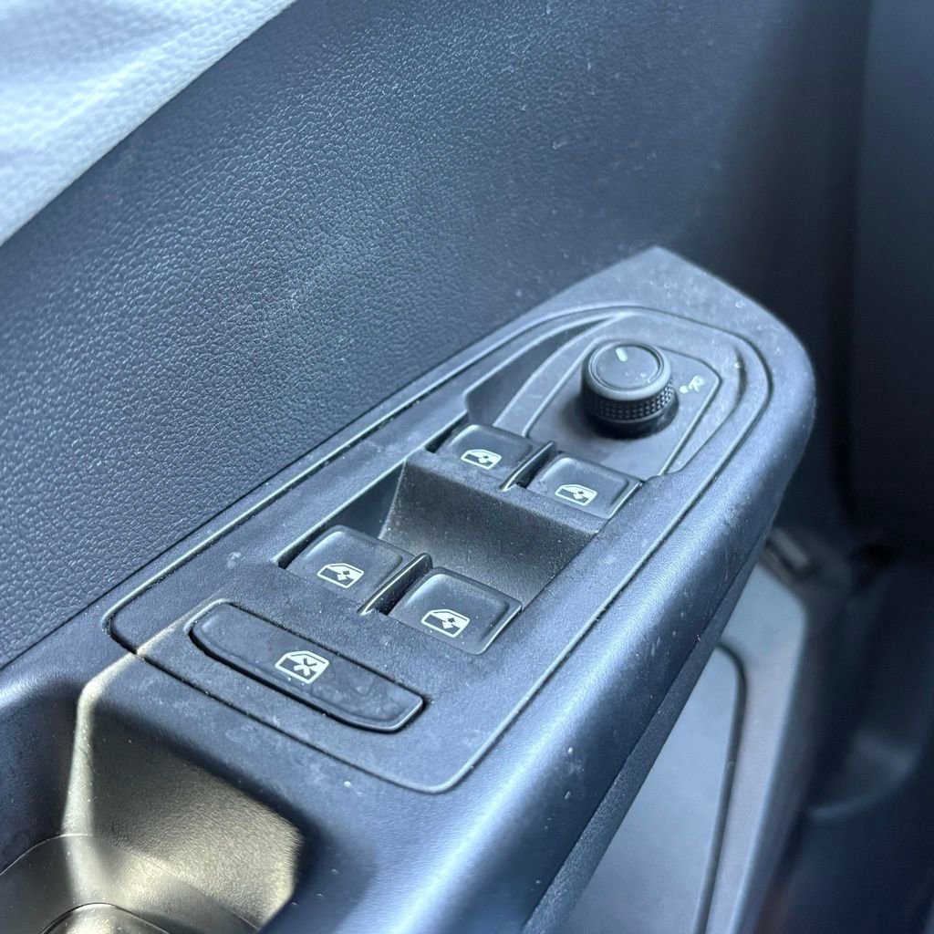 Used 2022 Volkswagen Taos S image 24