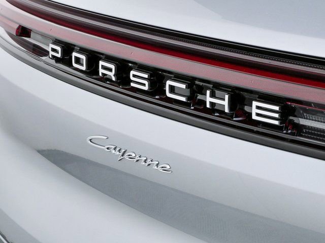 New 2026 Porsche Cayenne image 38
