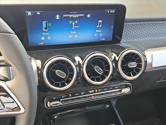 New 2026 Mercedes-Benz GLB 250 image 12