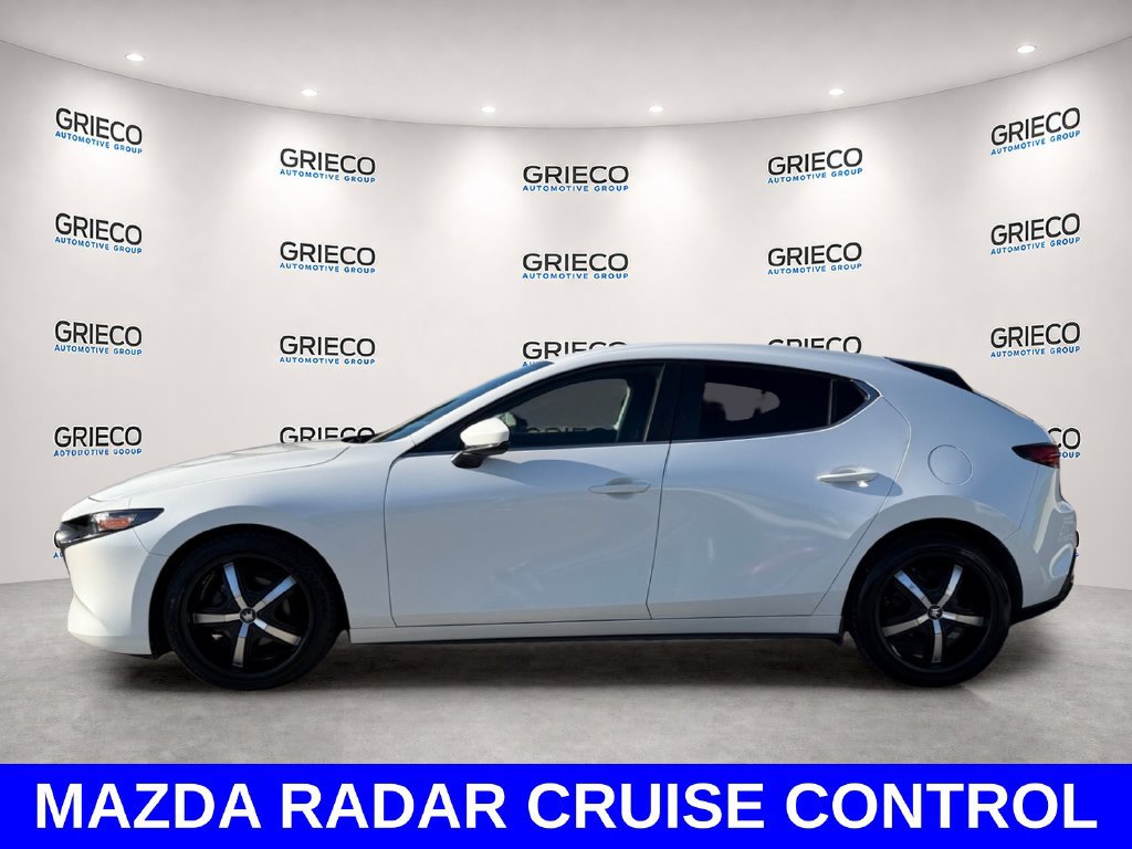 Used 2019 MAZDA MAZDA3 Hatchback w/ Preferred Package FWD image 4