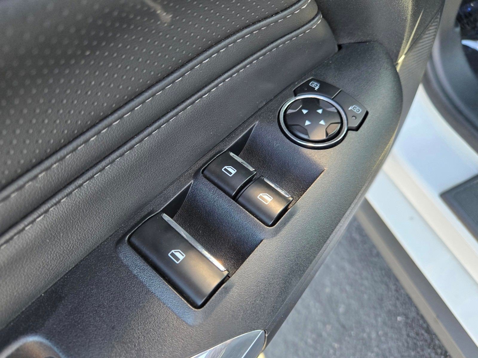 Used 2025 Ford Mustang Premium RWD image 15