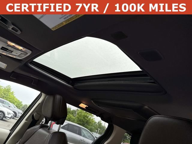 Used 2022 Toyota Sienna Platinum AWD/4WD image 16