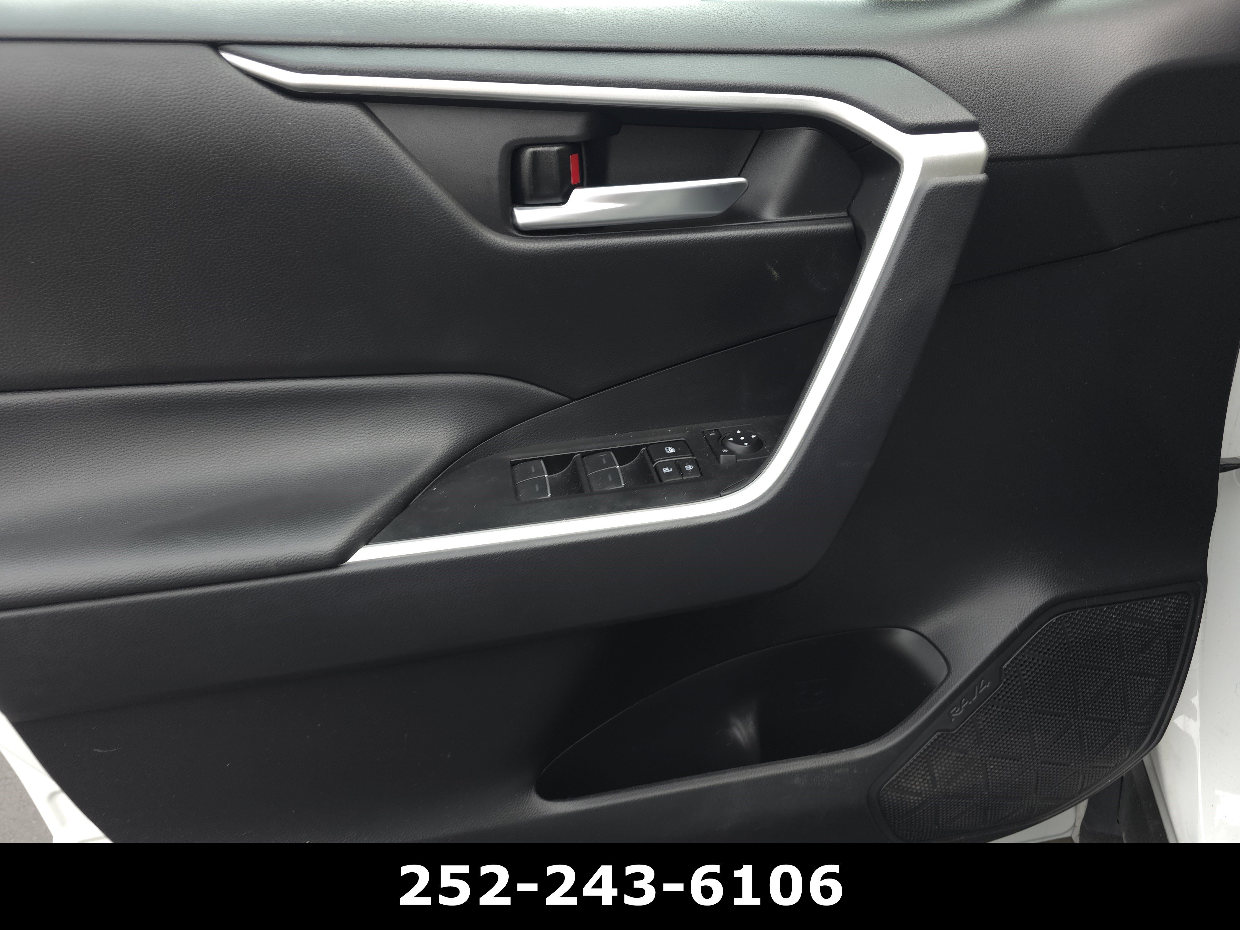 Used 2024 Toyota RAV4 XLE w/ Convenience Package image 19