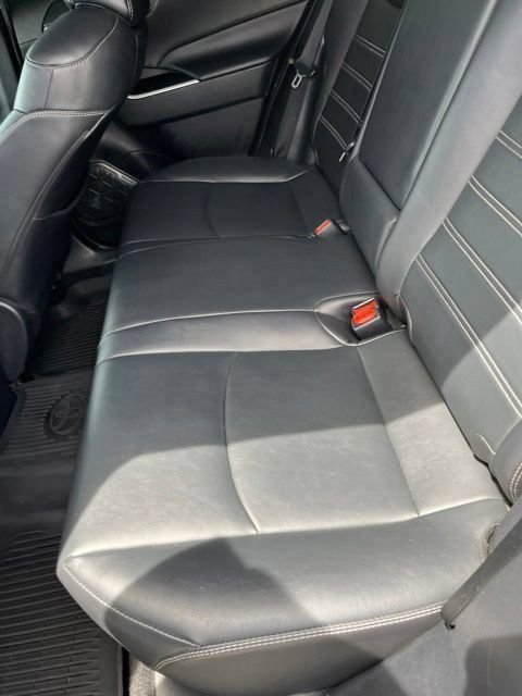 Used 2021 Toyota RAV4 XLE Premium FWD image 10
