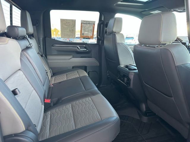 Used 2023 Chevrolet Silverado 1500 ZR2 w/ Technology Package image 31