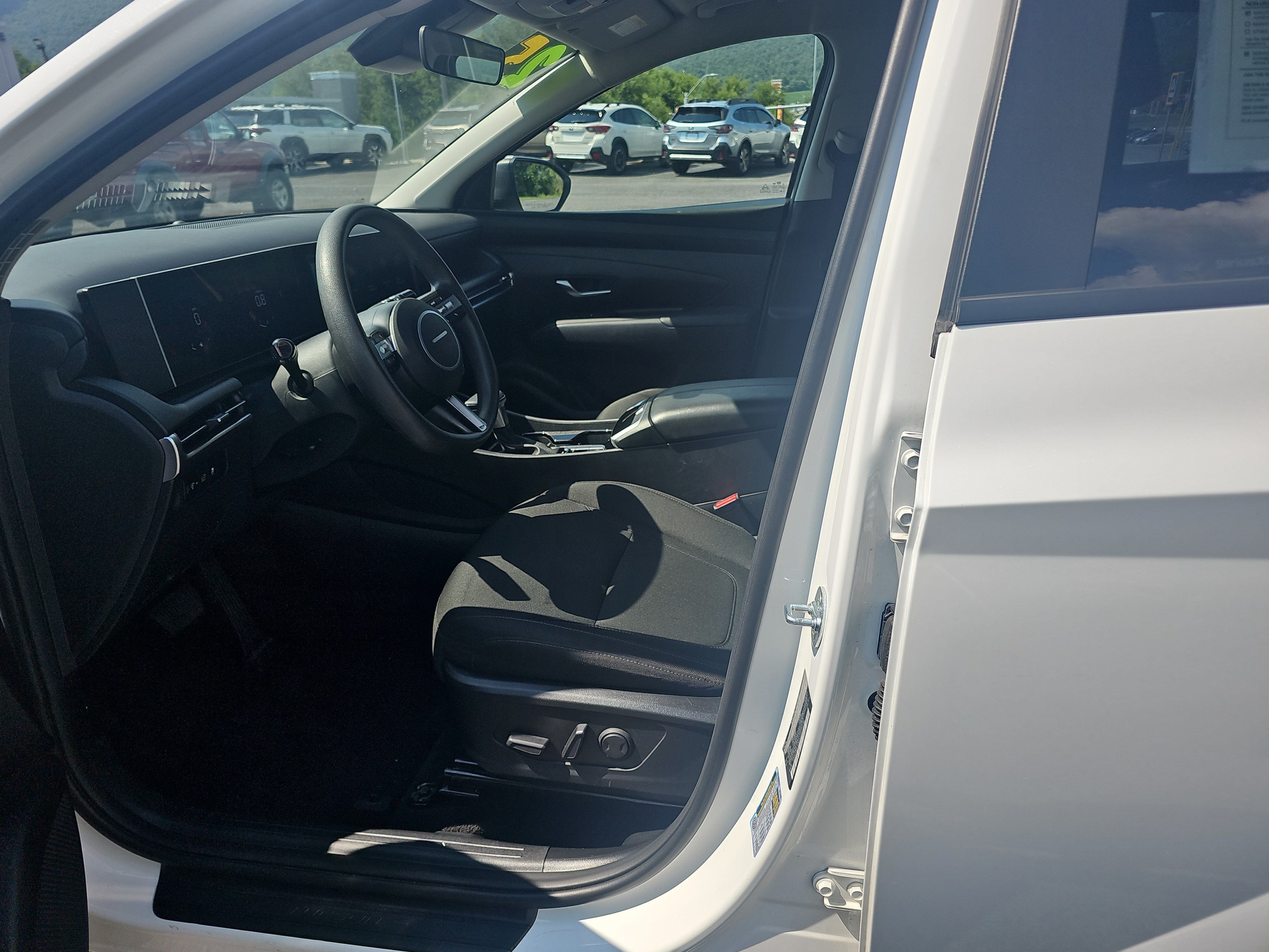Used 2025 Hyundai Tucson SEL AWD/4WD image 12