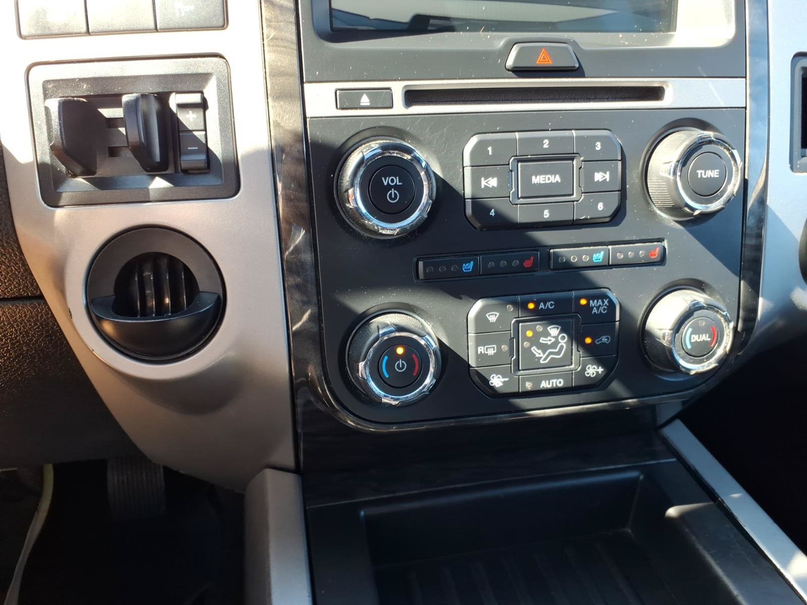 Used 2016 Ford Expedition Limited w/ Equipment Group 301A RWD image 22