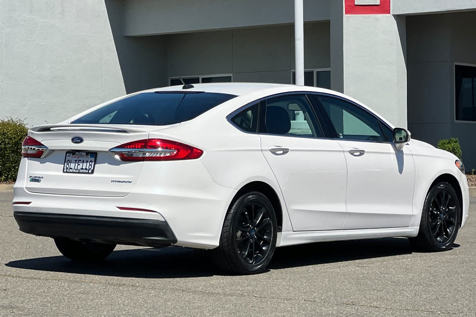 Used 2019 Ford Fusion Energi Titanium FWD image 2