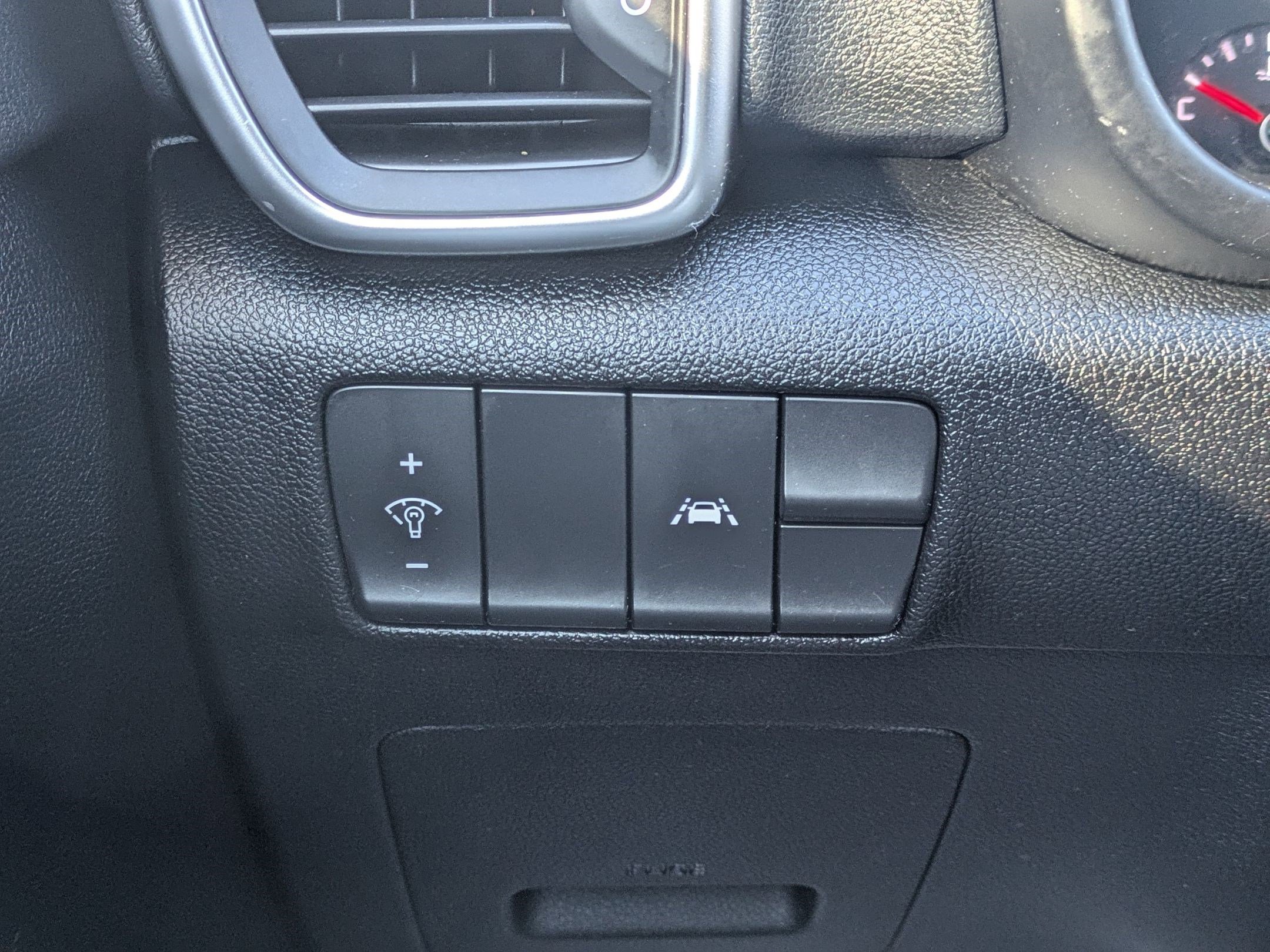 Used 2022 Kia Sportage LX image 16