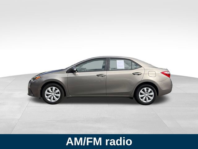 Used 2015 Toyota Corolla LE image 2