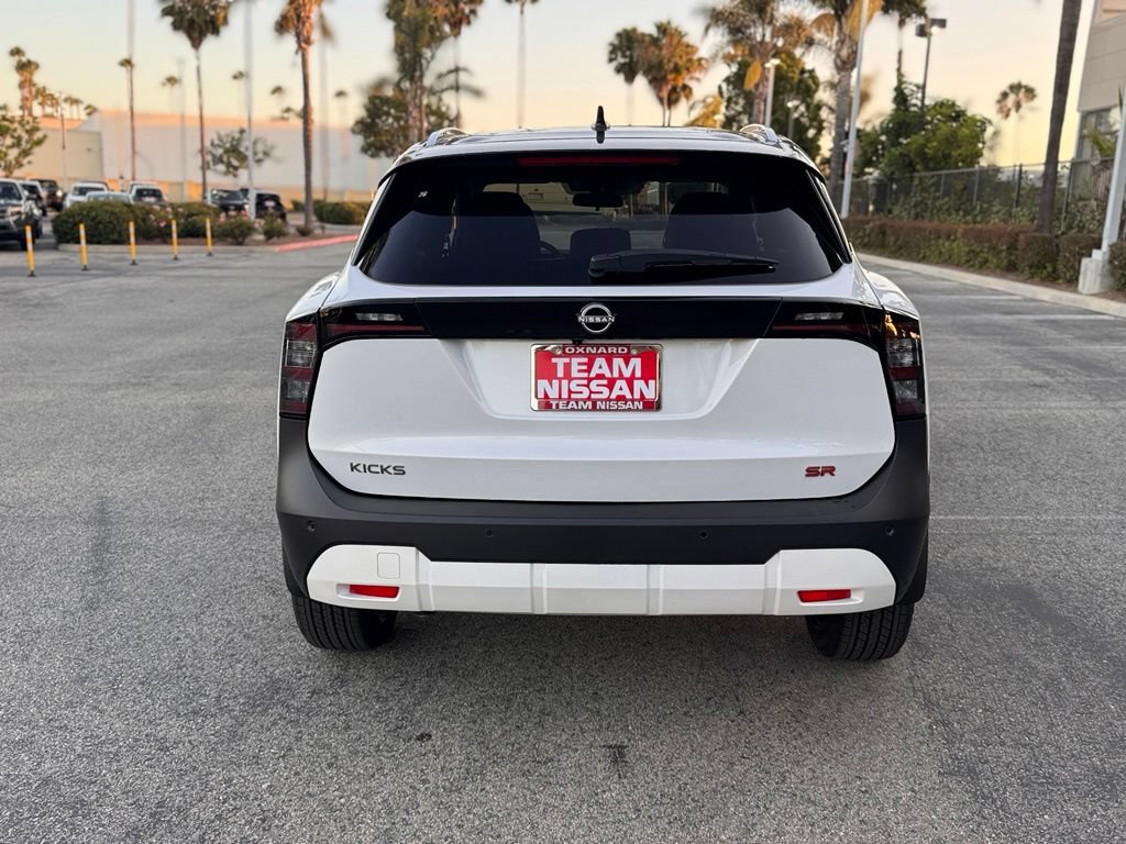 New 2026 Nissan Kicks SR w/ SR Premium Package FWD image 7