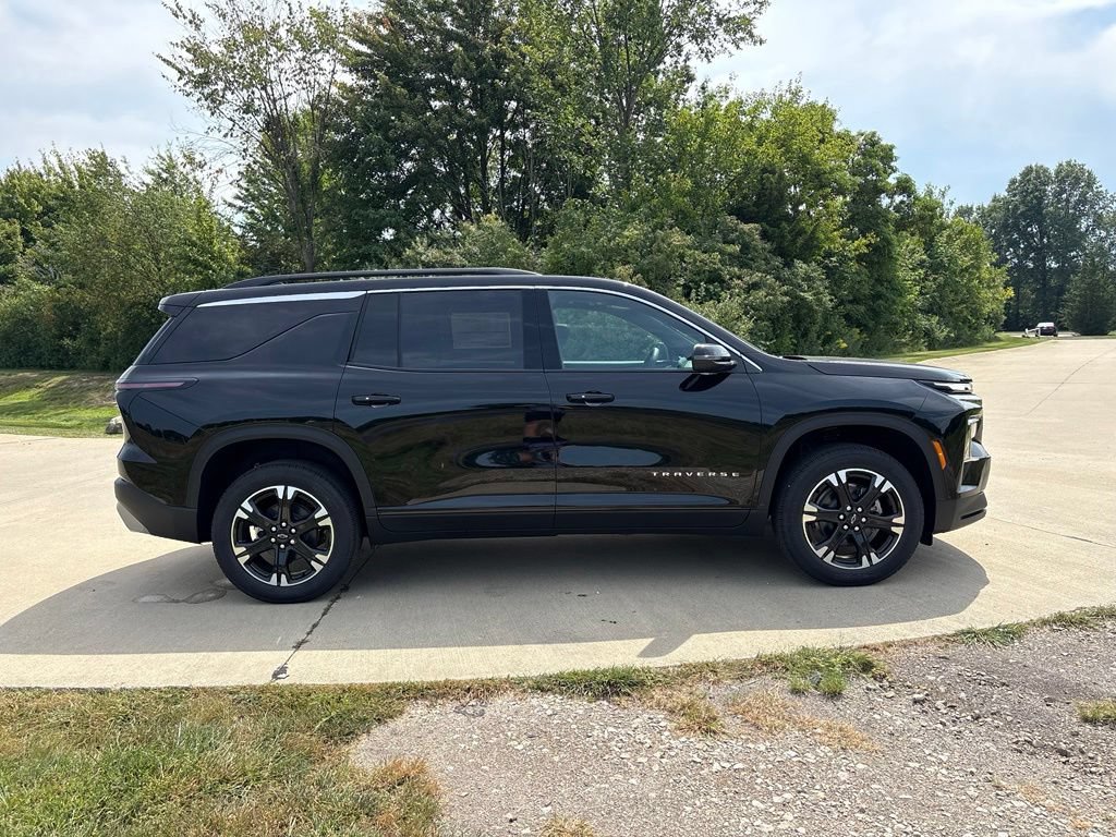 New 2027 Chevrolet Traverse LT w/ Sun and Wheel Package AWD/4WD image 10