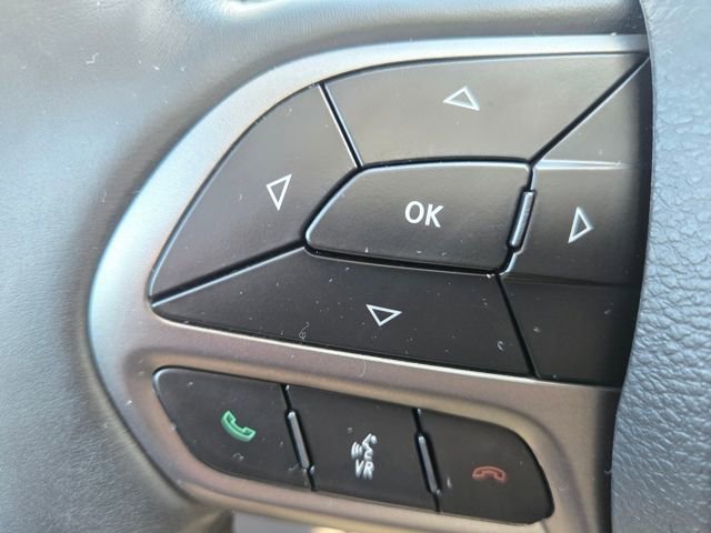 Used 2019 Jeep Cherokee Overland AWD/4WD image 24