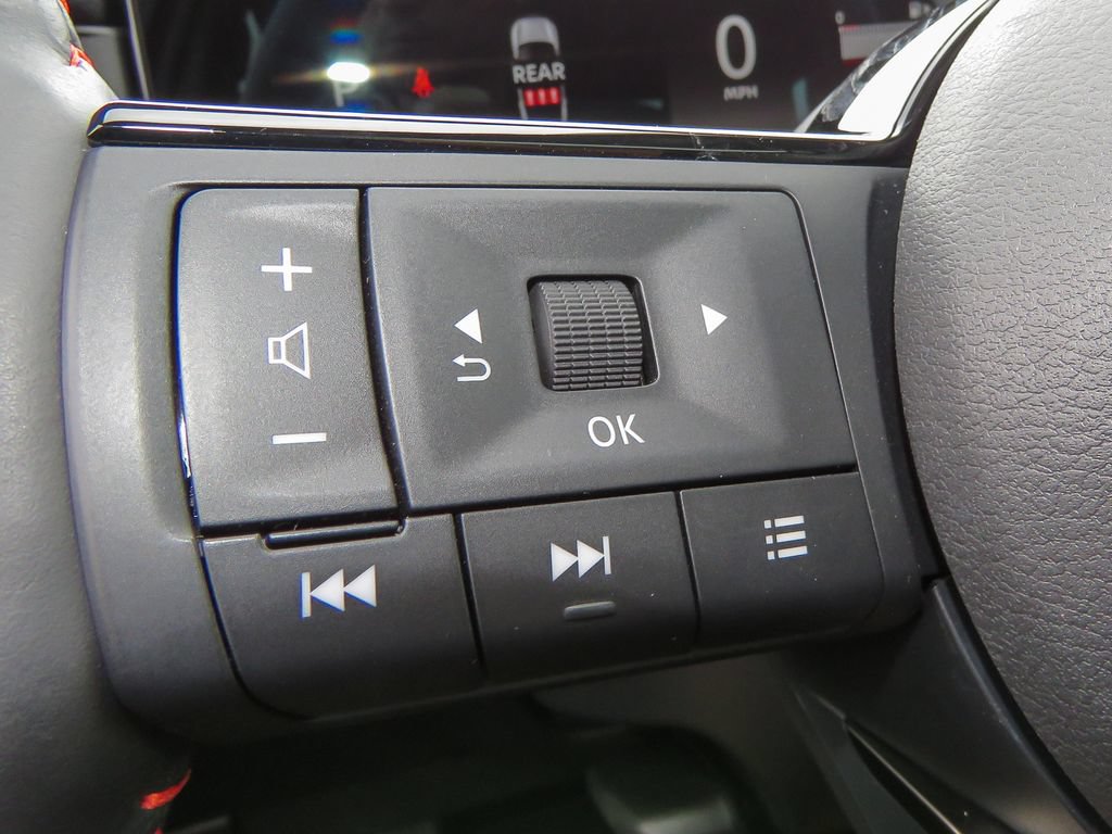 Certified 2025 Nissan Kicks SR w/ SR Premium Package AWD/4WD image 32