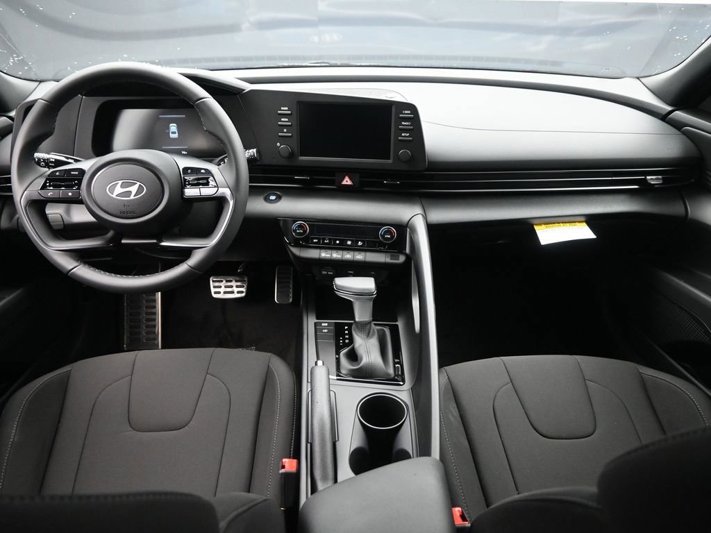 New 2025 Hyundai Elantra Sport image 23
