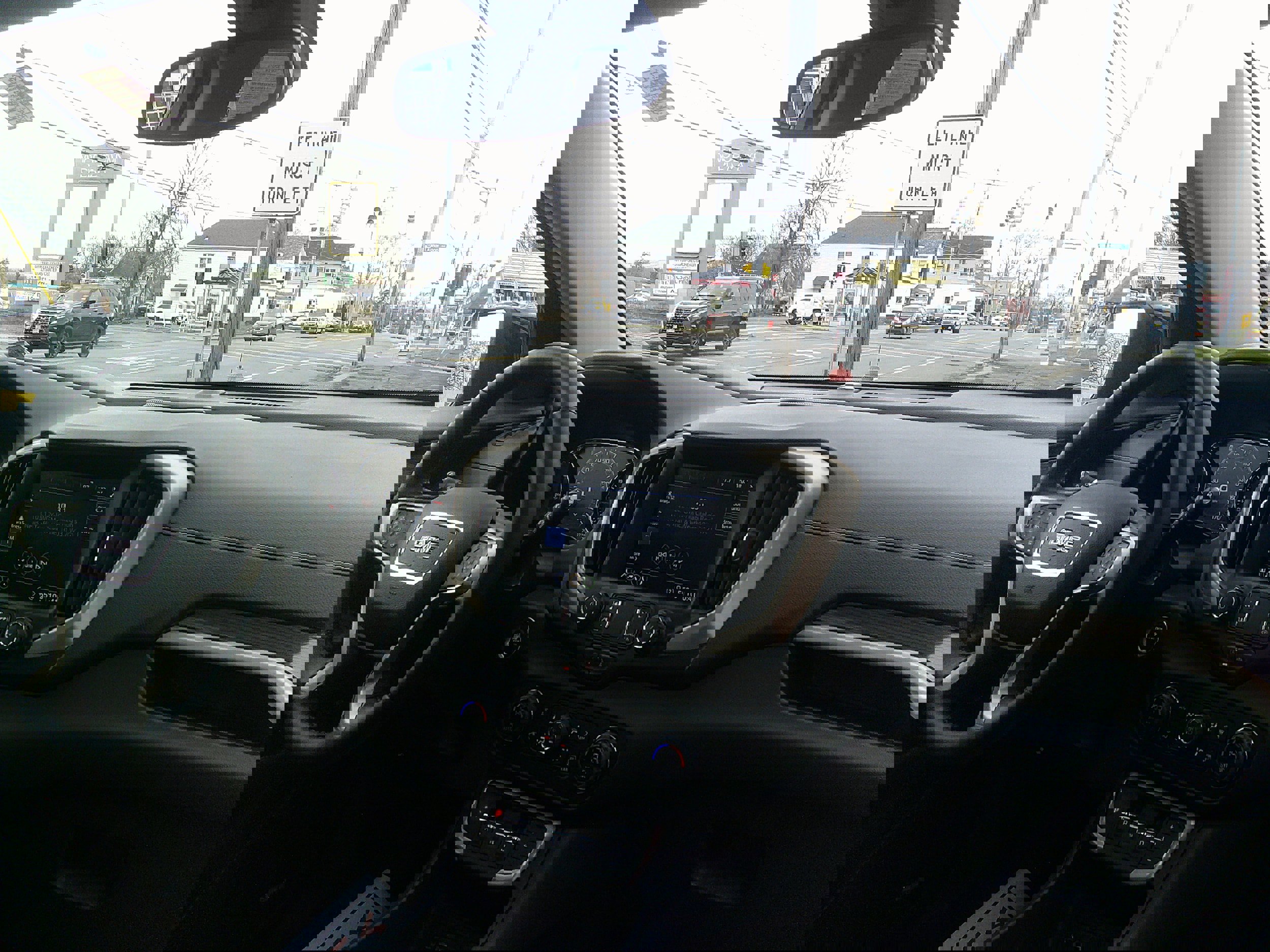 Used 2024 GMC Terrain Denali w/ Denali Premium Package image 24