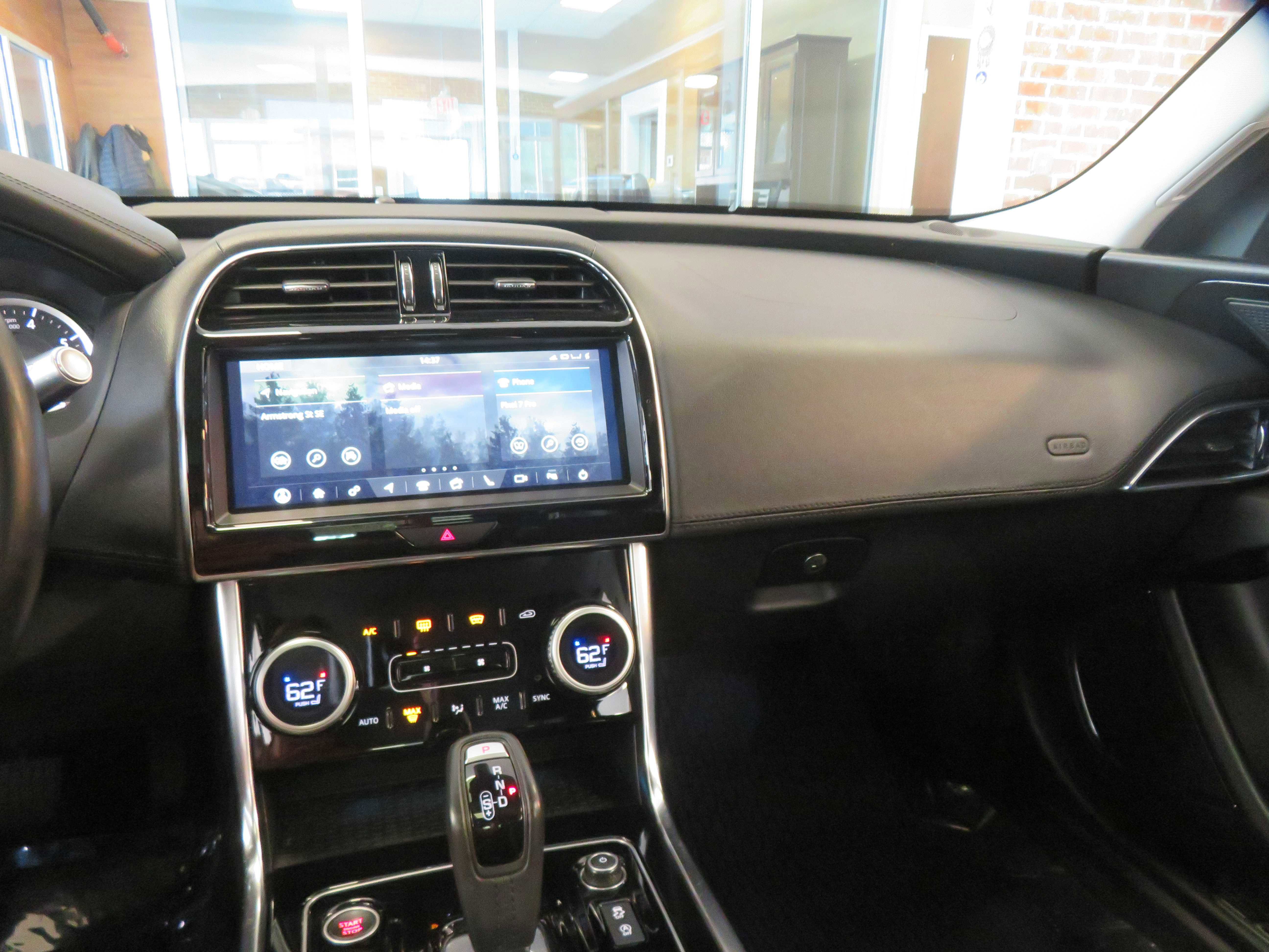 Used 2020 Jaguar XE S image 34