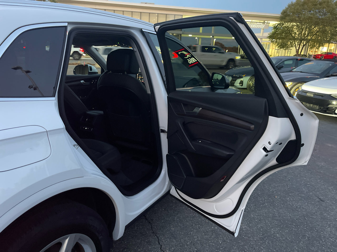 Used 2023 Audi Q5 2.0T Premium w/ Convenience Package image 27