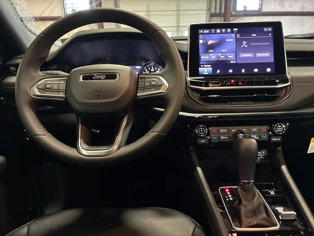 New 2025 Jeep Compass Latitude w/ Sun & Sound Group image 13