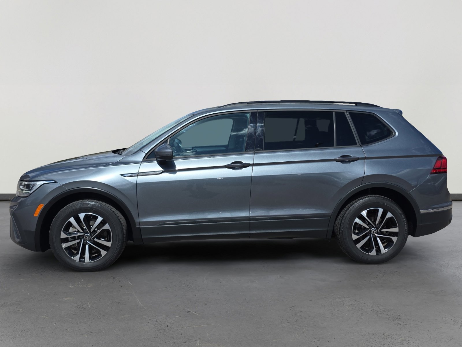 Certified 2023 Volkswagen Tiguan S image 2