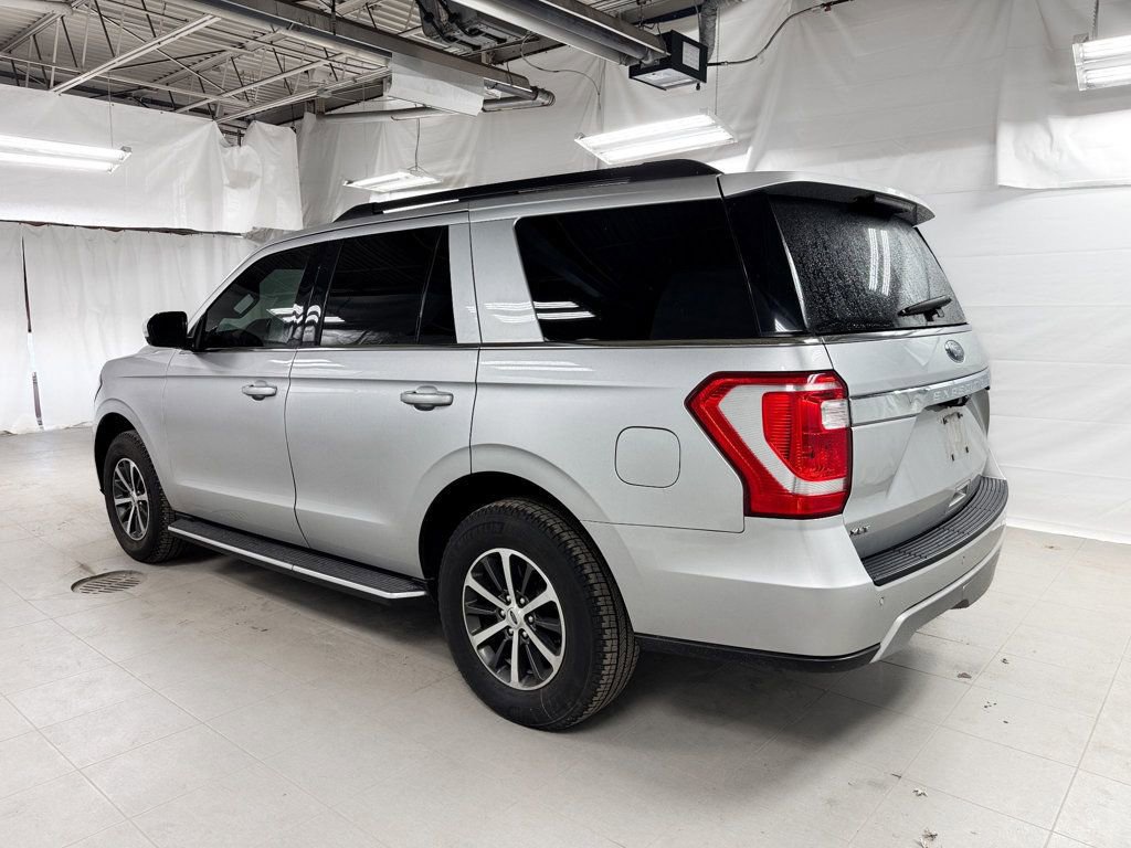 Used 2019 Ford Expedition XLT w/ Equipment Group 202A AWD/4WD image 3