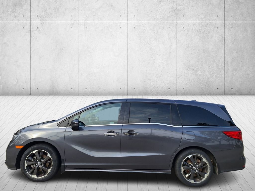Used 2023 Honda Odyssey Elite image 2