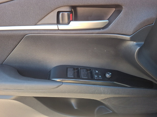 Used 2025 Toyota Camry LE FWD image 12