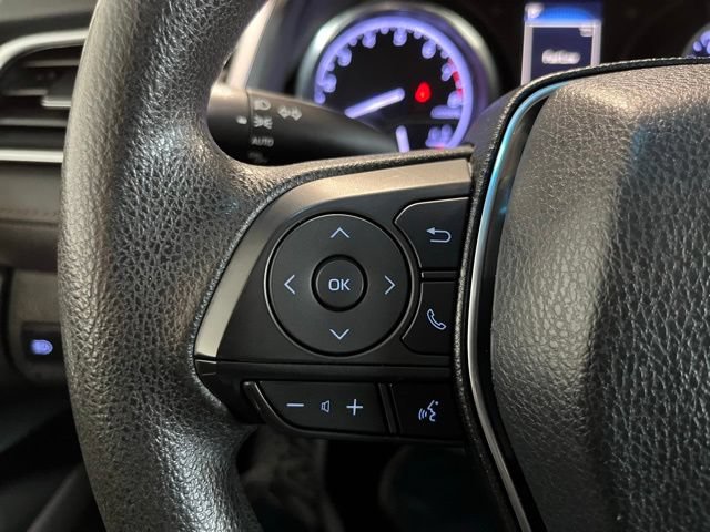 Used 2018 Toyota Camry LE FWD image 22