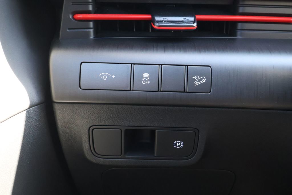 Used 2025 Hyundai Kona N Line S image 32