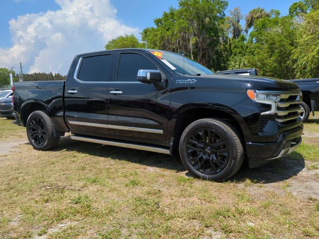 Used 2023 Chevrolet Silverado 1500 High Country w/ Technology Package image 2