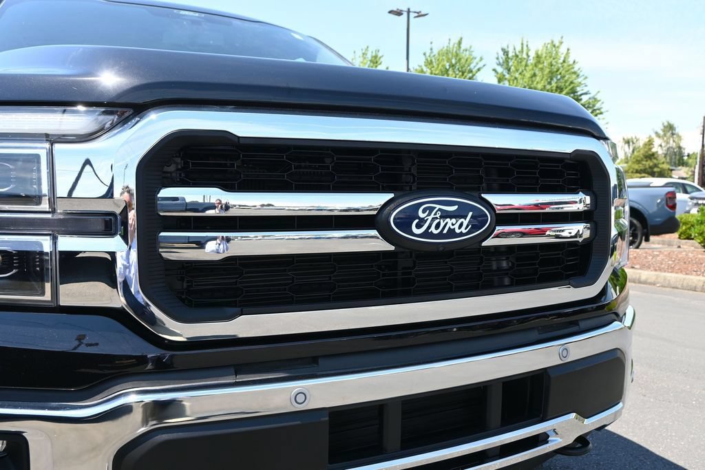 Used 2025 Ford F150 Lariat w/ Equipment Group 501A Mid AWD/4WD image 11