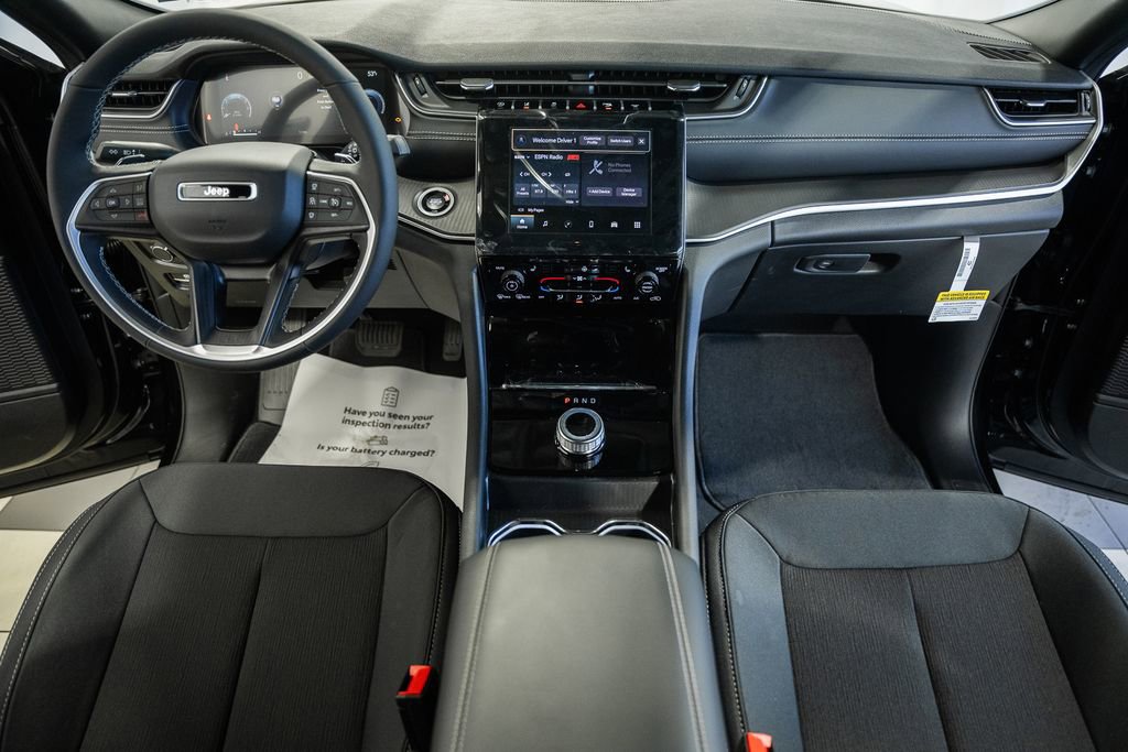 New 2026 Jeep Grand Cherokee Laredo AWD/4WD image 19