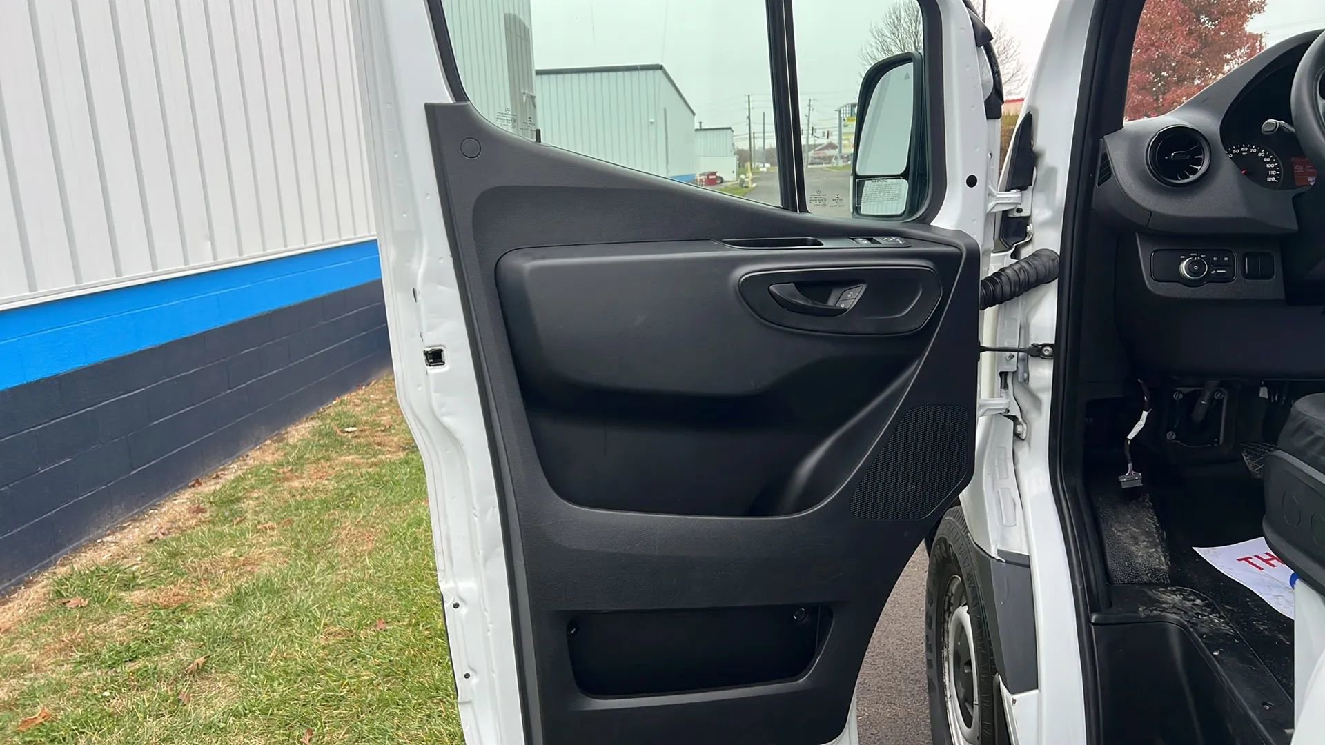 Used 2020 Freightliner Sprinter 2500 image 8