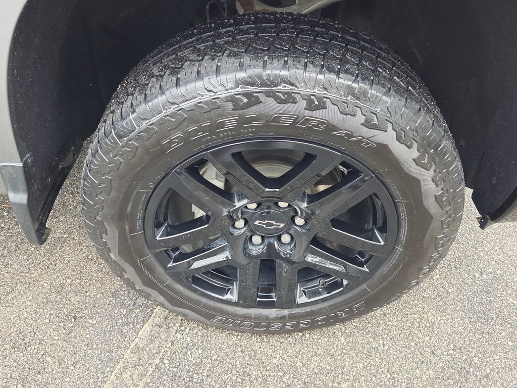 Used 2025 Chevrolet Silverado 1500 LT Trail Boss w/ Convenience Package II image 16