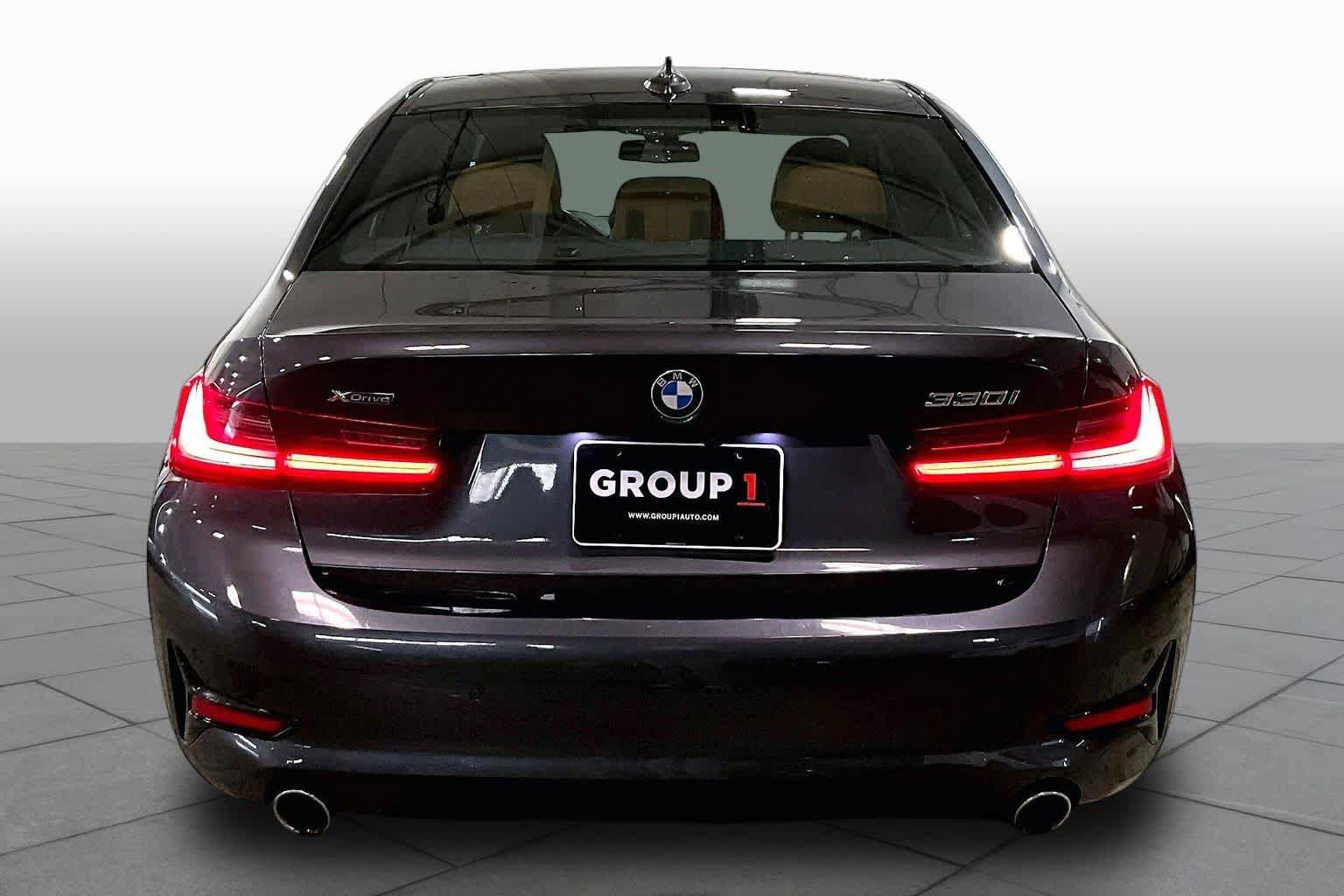 Used 2021 BMW 330i xDrive Sedan w/ Premium Package AWD/4WD image 5