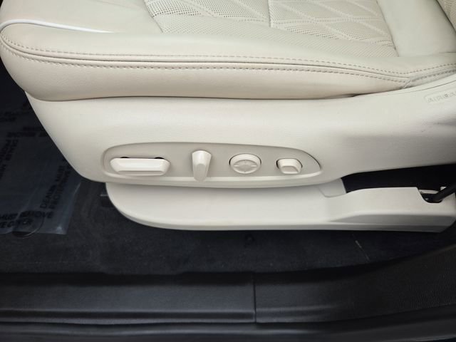 Certified 2022 Buick Enclave Avenir w/ Trailering Package, 5000 lbs. image 20