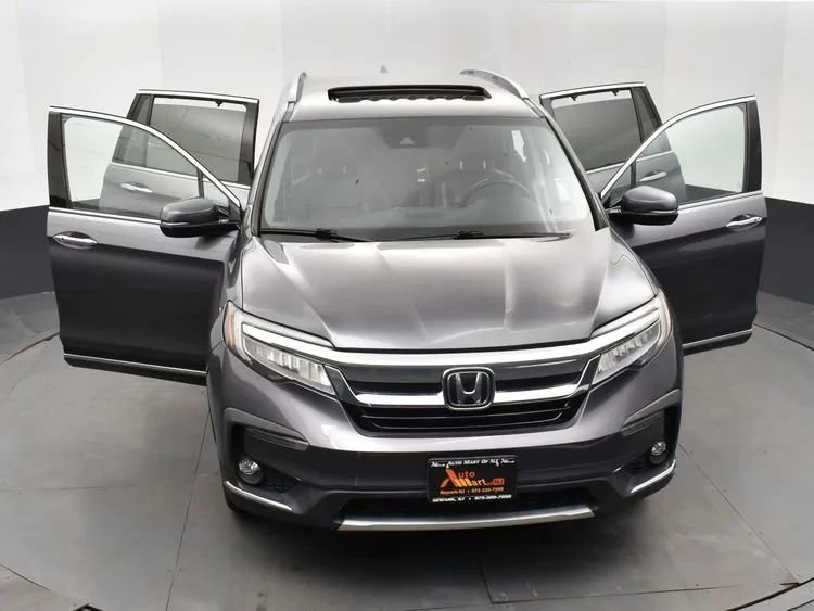 Used 2022 Honda Pilot Touring image 10