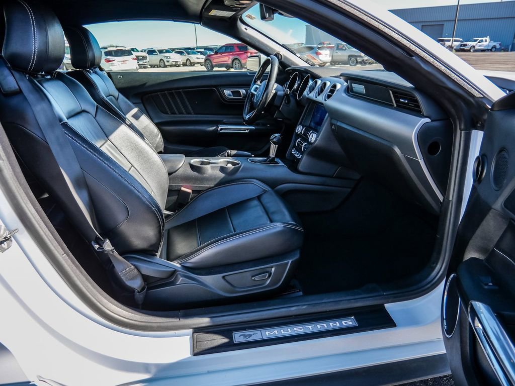 Used 2022 Ford Mustang Premium image 12