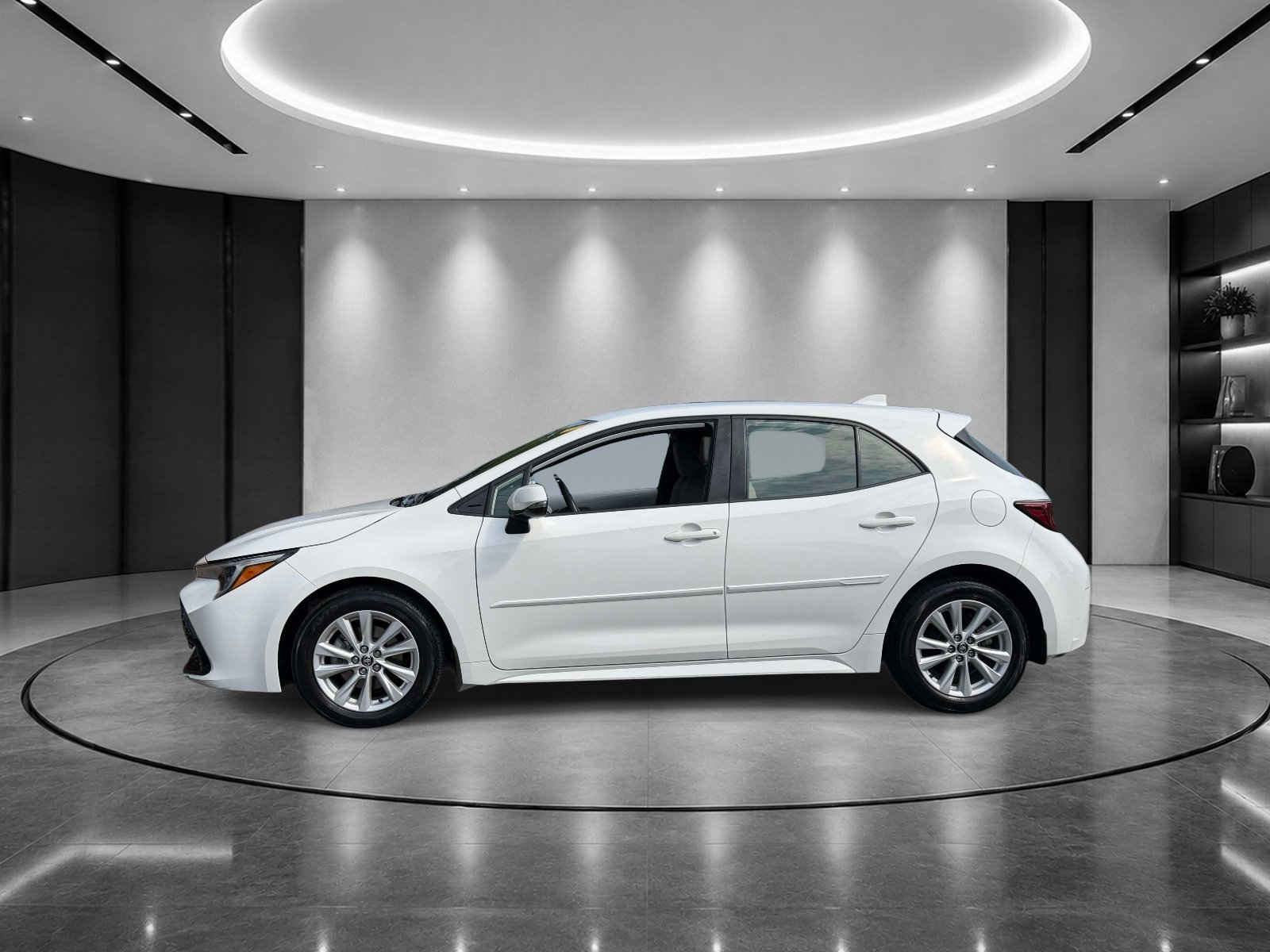 Used 2023 Toyota Corolla SE FWD image 3