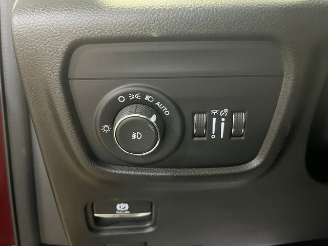 New 2026 Jeep Grand Cherokee Limited w/ Luxury Tech Group II AWD/4WD image 15