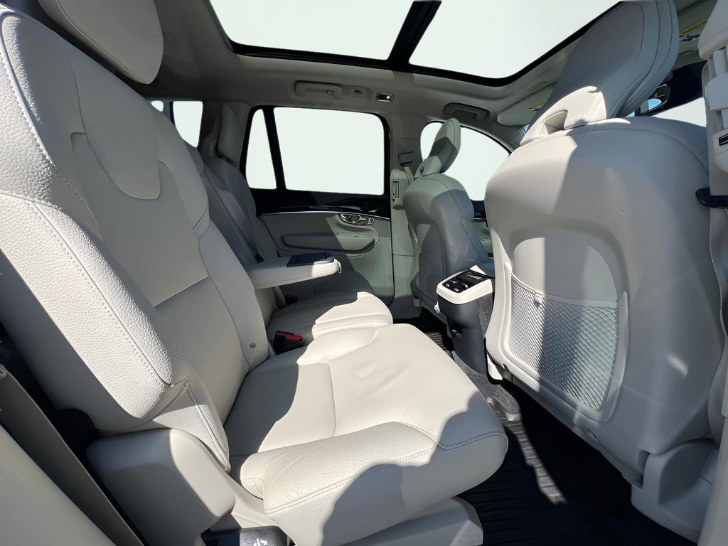 Used 2019 Volvo XC90 T5 Momentum w/ Protection Package Premier AWD/4WD image 29