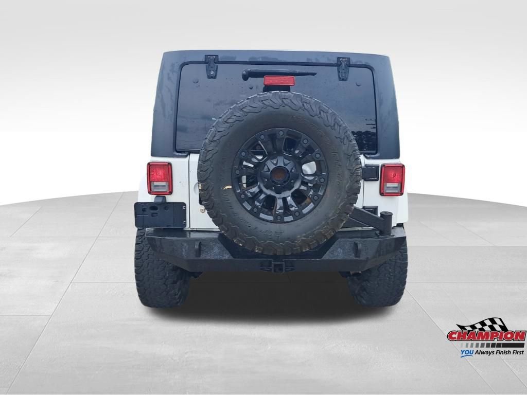 Used 2018 Jeep Wrangler Unlimited Sahara w/ Connectivity Group AWD/4WD image 7